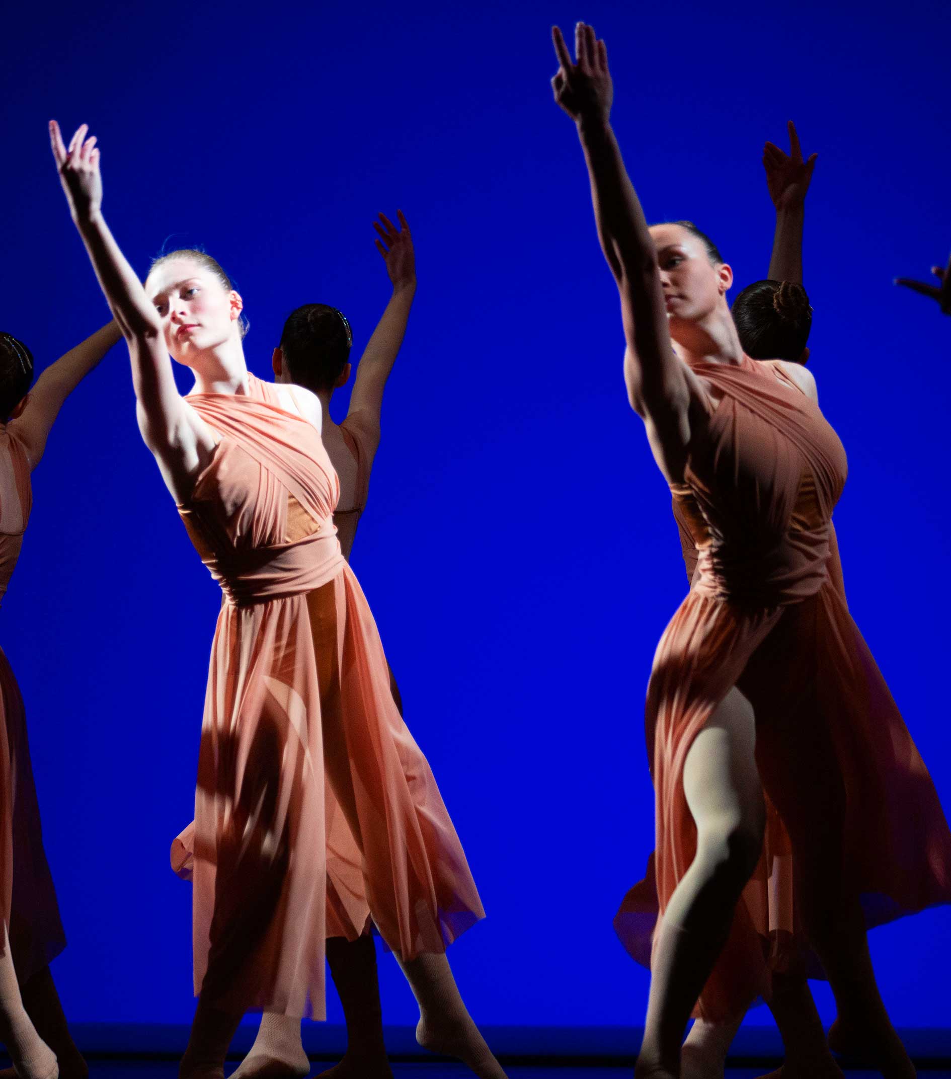Lissy-G-Dance-Contemporary-Dance-ElisabethGoeppner-L'enfer-Theatercooperation-JosephineSauerhoefer-PaulaSinger-BarclelonaCityBallet-web.jpg