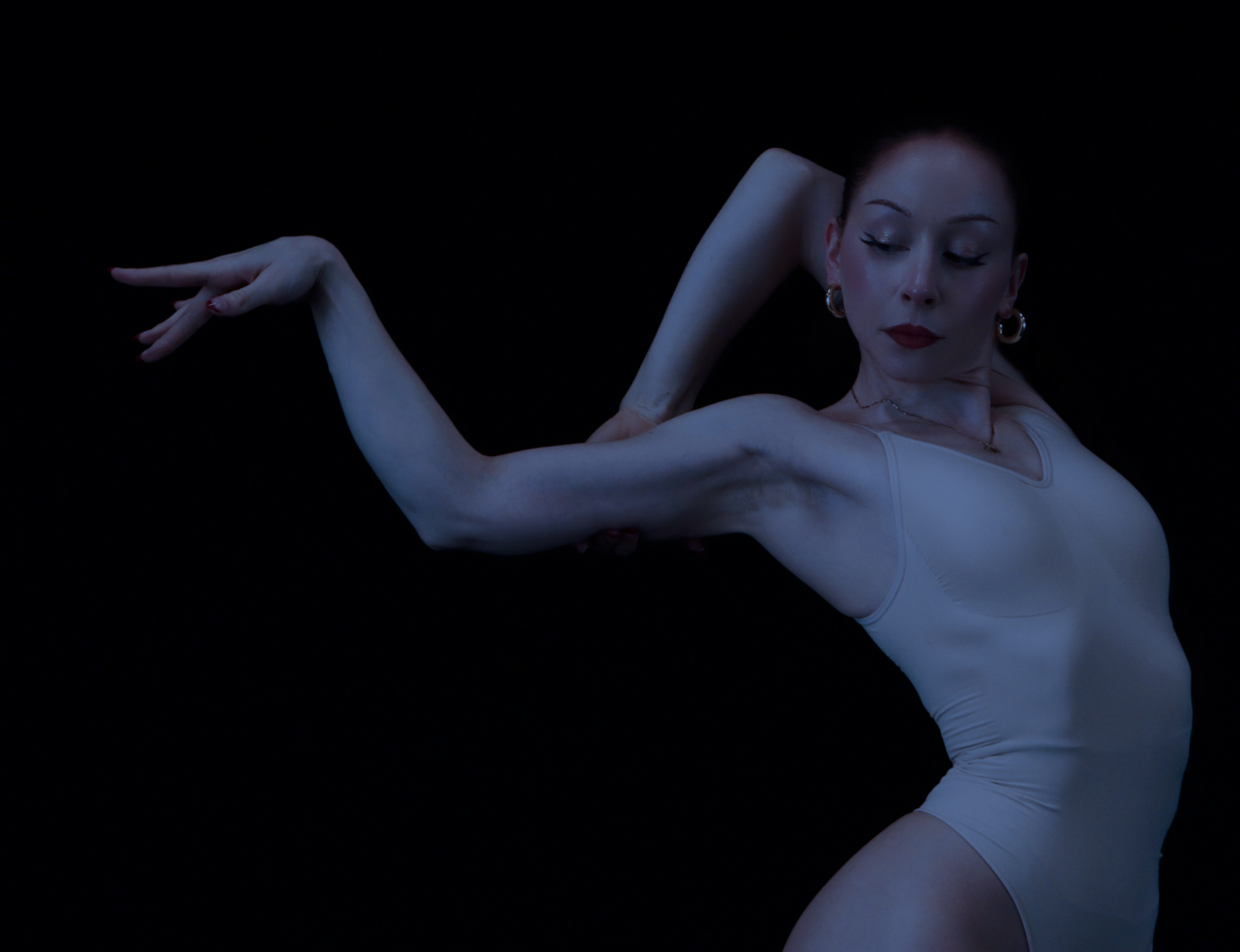 Lissy-G-Dance-Moonshine7-web.png