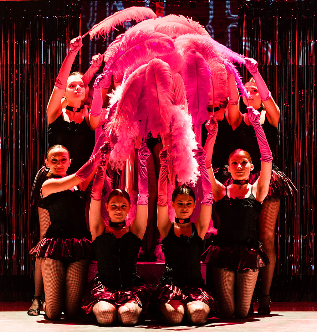Lissy-G-Dance-MoulinRouge-Burlesque-Showtime-Cabaret-Choreography-Kunstueck-Schwabach-Tanz-web.jpg